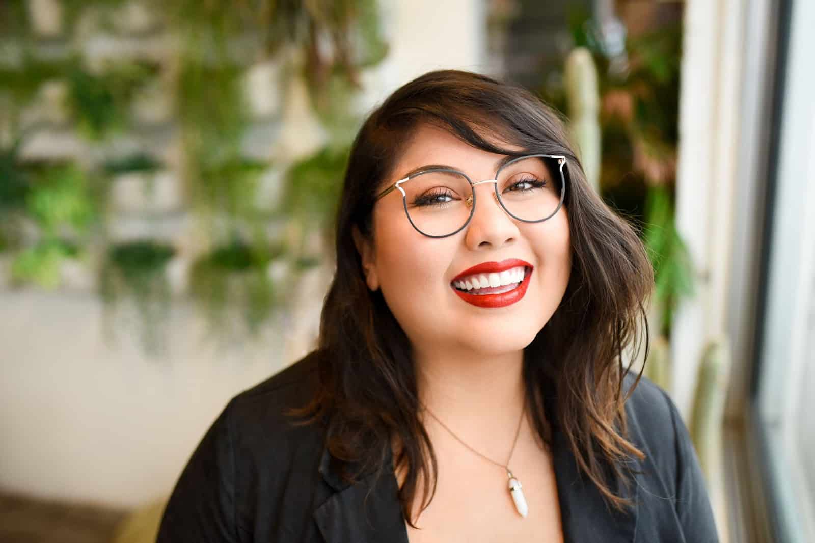 Lifestyle photo of woman smiling